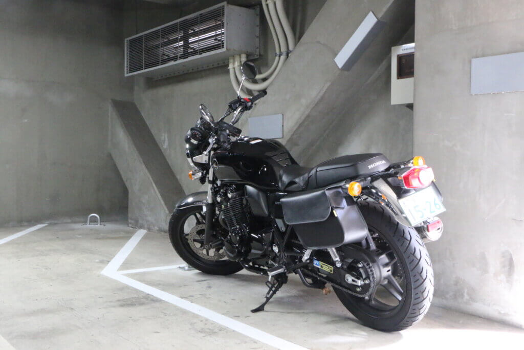 札幌の平置きバイク駐車場