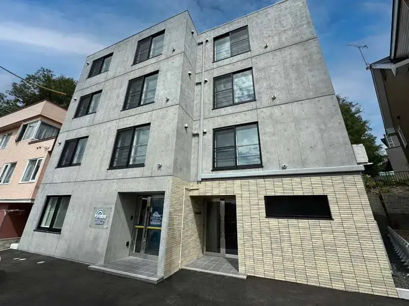 新築マンションの1階にトランクルーム